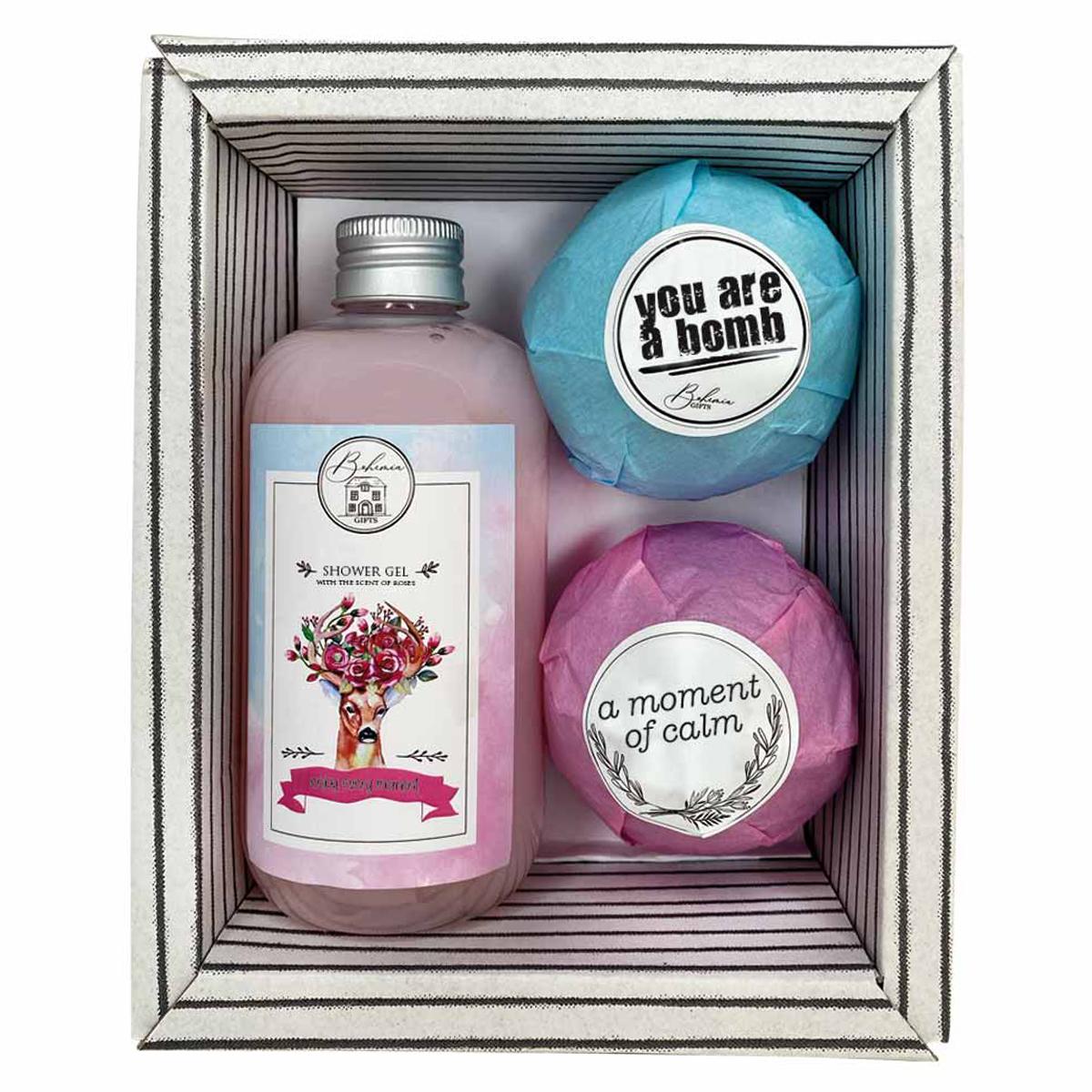 Bohemia Gifts Boho style Set kosmētikas dāvanu komplekts (dušas želeja, 250 ml + vannas bumba, 110 g + vannas bumba, 110 g)