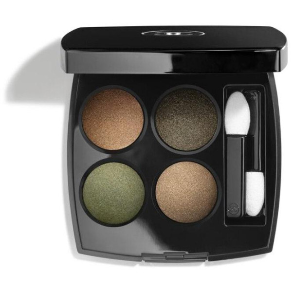 Chanel Les 4 Ombres Multi Effect Quadra Eyeshadow četru krāsu acu ēnu palete, tonis: 318 - Blurry Green, 2 g